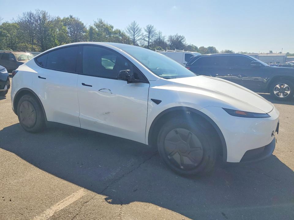 67700666 :رقم المزاد ، 7SAYGDED8TA735431 vin ، 2026 Tesla Model Y مزاد بيع