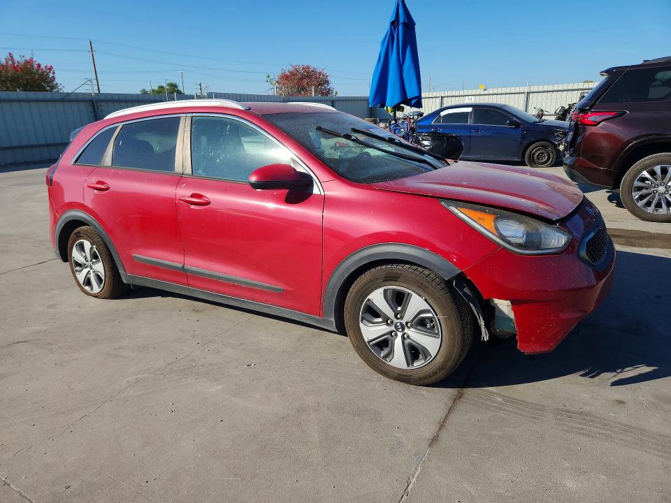 68106506 :رقم المزاد ، KNDCB3LC5H5044539 vin ، 2017 Kia Niro مزاد بيع