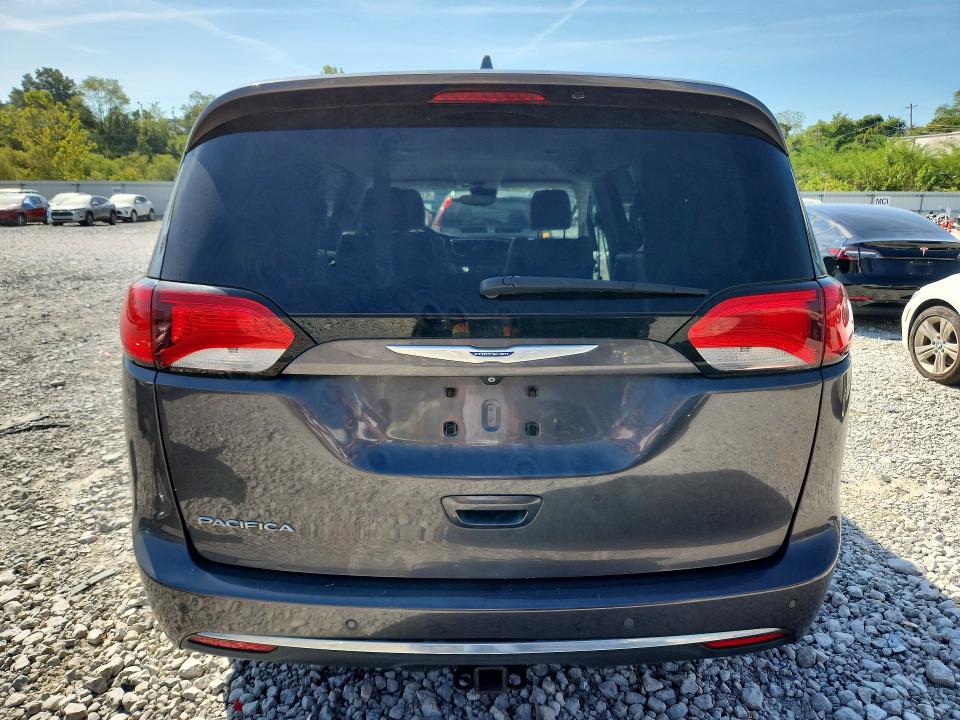 67070826 :رقم المزاد ، 2C4RC1EG9JR288182 vin ، 2018 Chrysler Pacifica مزاد بيع