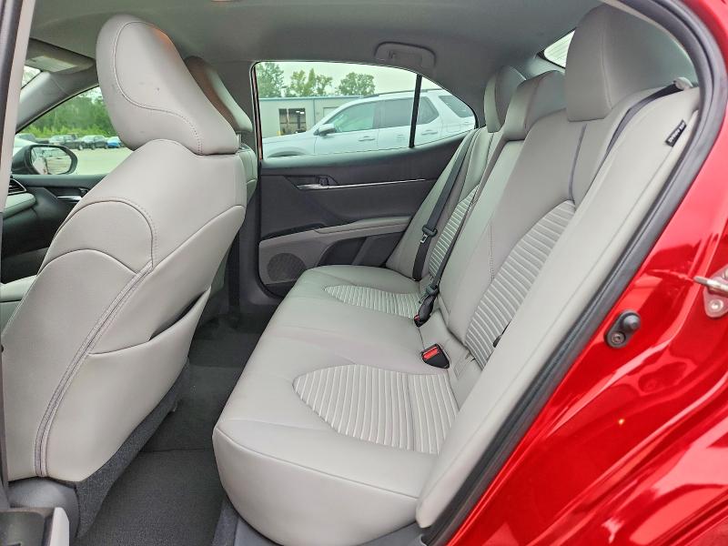 70222756 :رقم المزاد ، 4T1M11AK1LU365901 vin ، 2020 Toyota Camry مزاد بيع