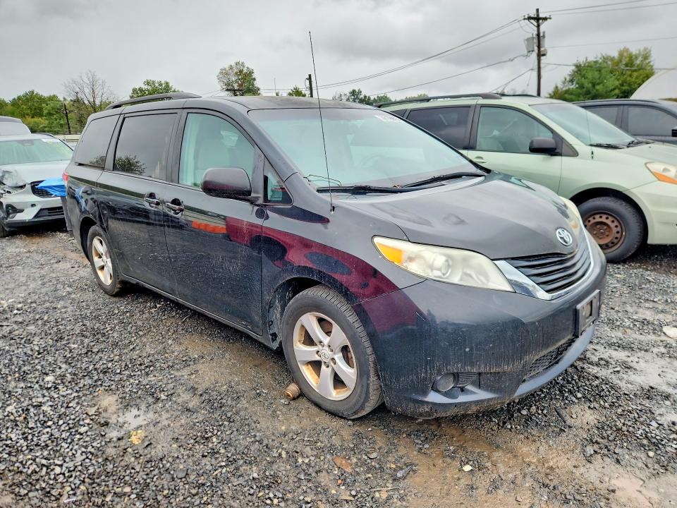 Продажа на аукционе авто 2011 Toyota Sienna, vin: 5TDKK3DCXBS026386, номер лота: 70179906