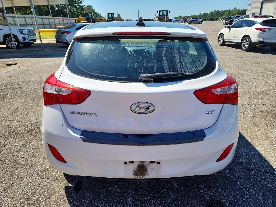 2013 Hyundai Elantra Gt მანქანა იყიდება აუქციონზე, vin: KMHD35LE0DU131422, აუქციონის ნომერი: 69089406