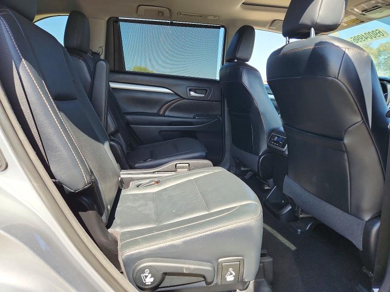69004996 :رقم المزاد ، 5TDKKRFH1FS077986 vin ، 2015 Toyota Highlander مزاد بيع
