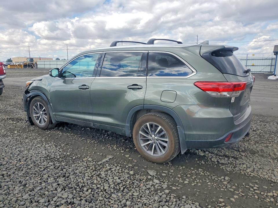 68099476 :رقم المزاد ، 5TDJZRFH5HS356528 vin ، 2017 Toyota Highlander مزاد بيع