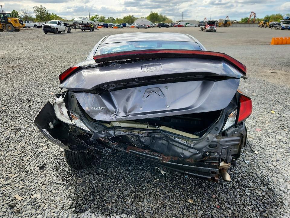 Продаж на аукціоні авто 2018 Honda Civic, vin: 2HGFC4B09JH308515, номер лоту: 69943796
