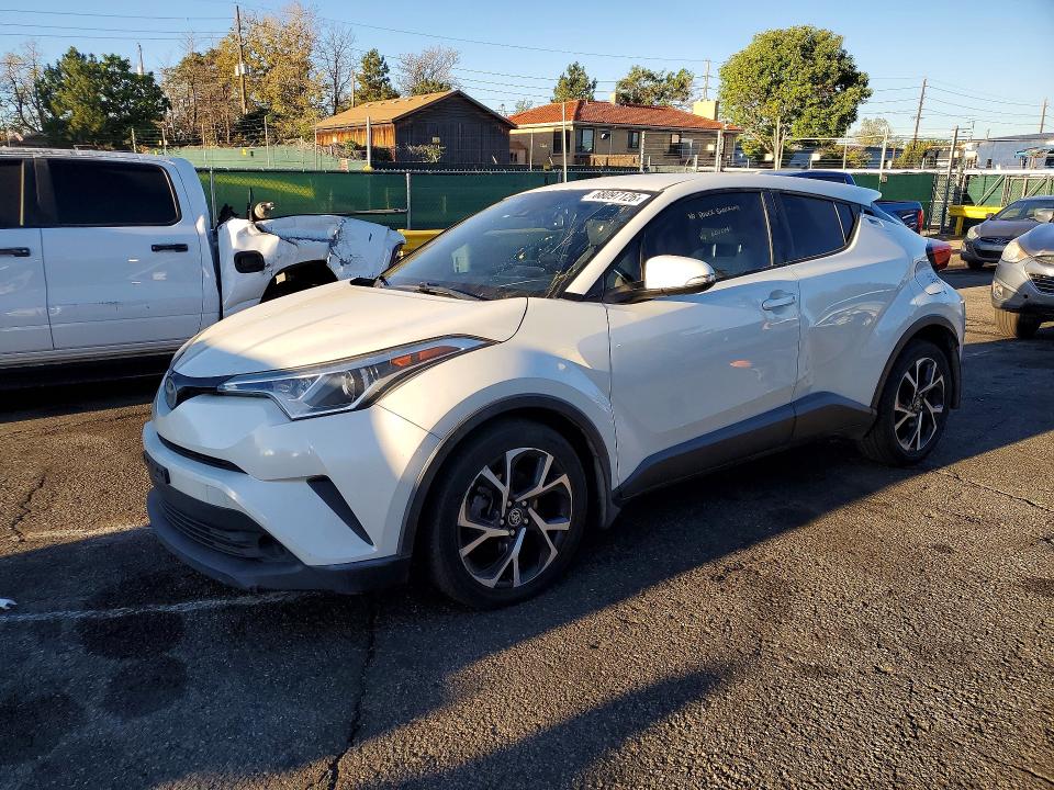 2018 Toyota C-hr მანქანა იყიდება აუქციონზე, vin: NMTKHMBXXJR001821, აუქციონის ნომერი: 68097126