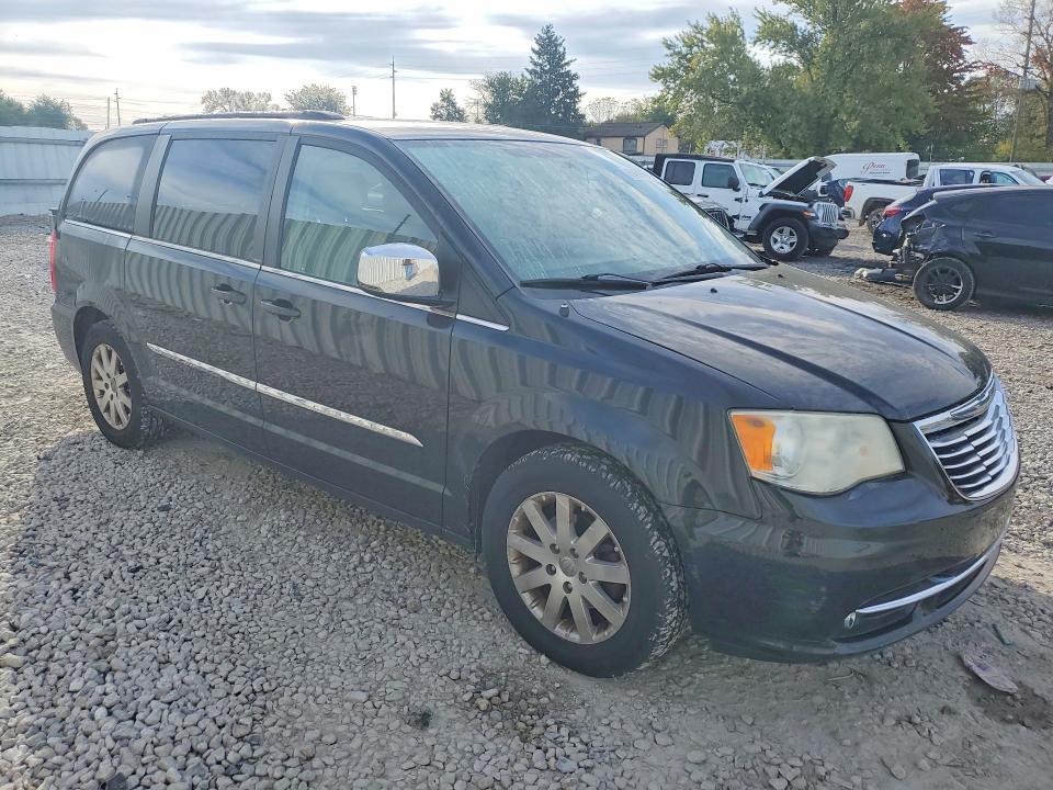 2011 Chrysler Town & Country მანქანა იყიდება აუქციონზე, vin: 2A4RR8DG2BR682238, აუქციონის ნომერი: 69459946