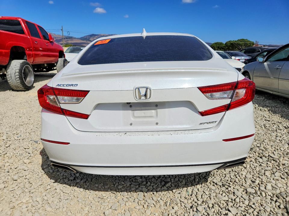 2018 Honda Accord მანქანა იყიდება აუქციონზე, vin: 1HGCV1F32JA266025, აუქციონის ნომერი: 69350726