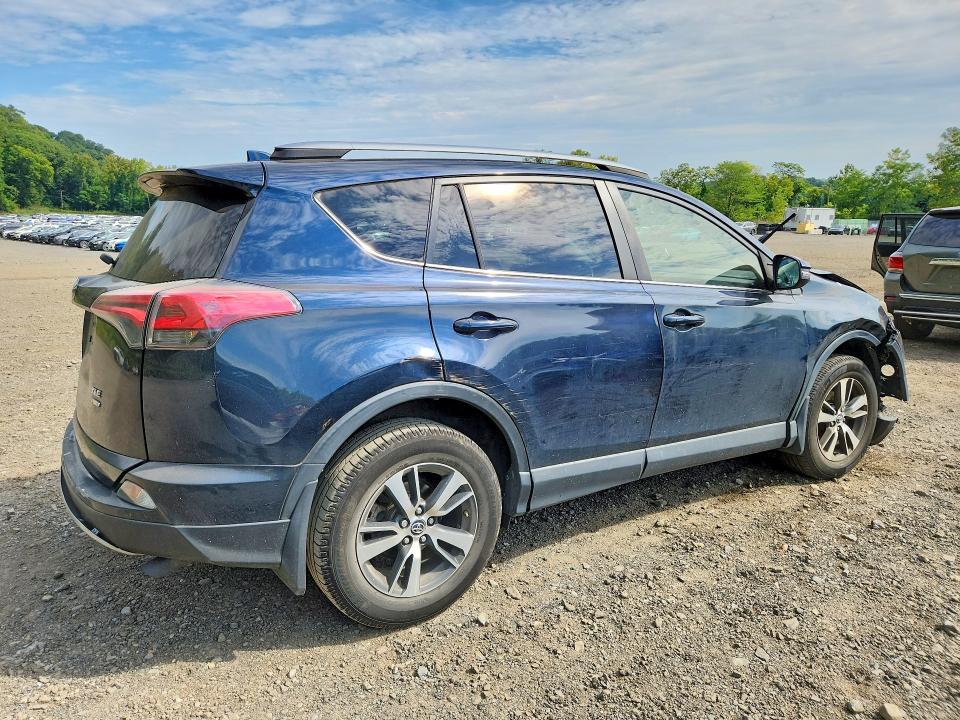 67419196 :رقم المزاد ، JTMRFREV9JJ739300 vin ، 2018 Toyota Rav4 مزاد بيع