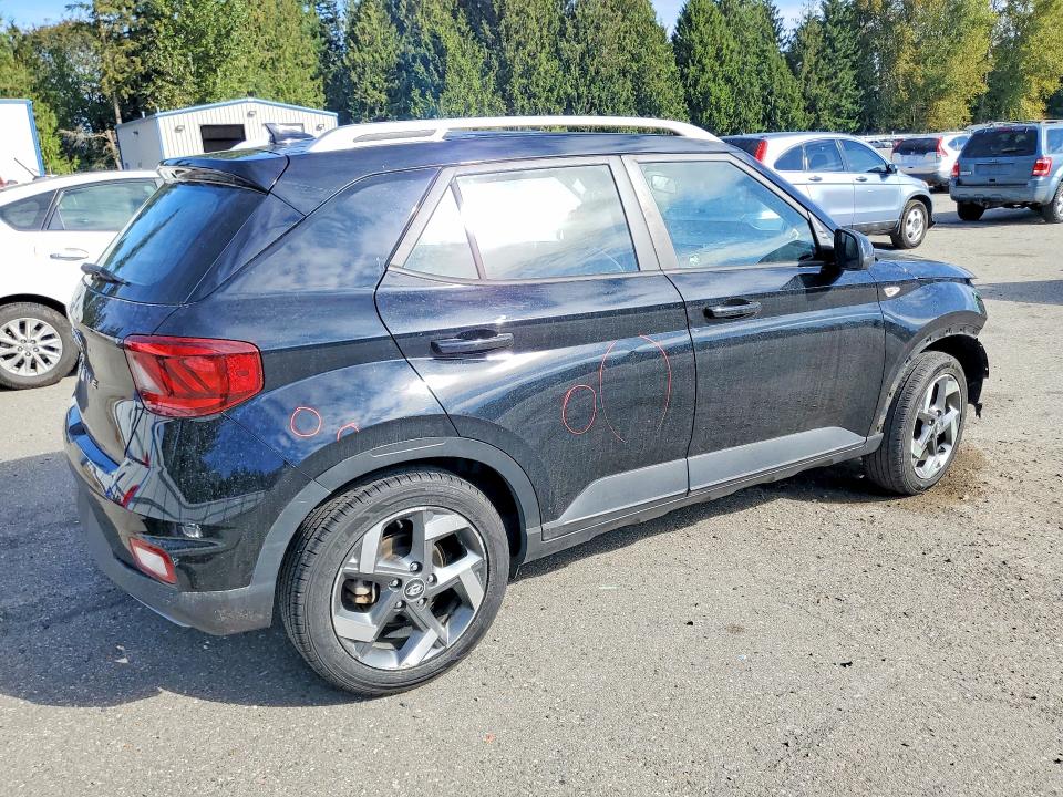 70559676 :رقم المزاد ، KMHRC8A33MU073038 vin ، 2021 Hyundai Venue مزاد بيع