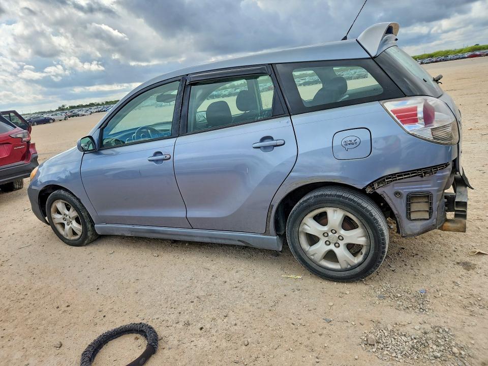 70531126 :رقم المزاد ، 2T1KR32E65C349296 vin ، 2005 Toyota Matrix مزاد بيع