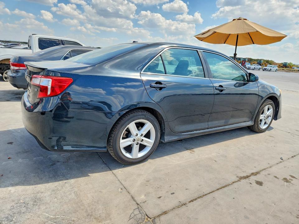 69393796 :رقم المزاد ، 4T1BF1FK7EU408349 vin ، 2014 Toyota Camry مزاد بيع