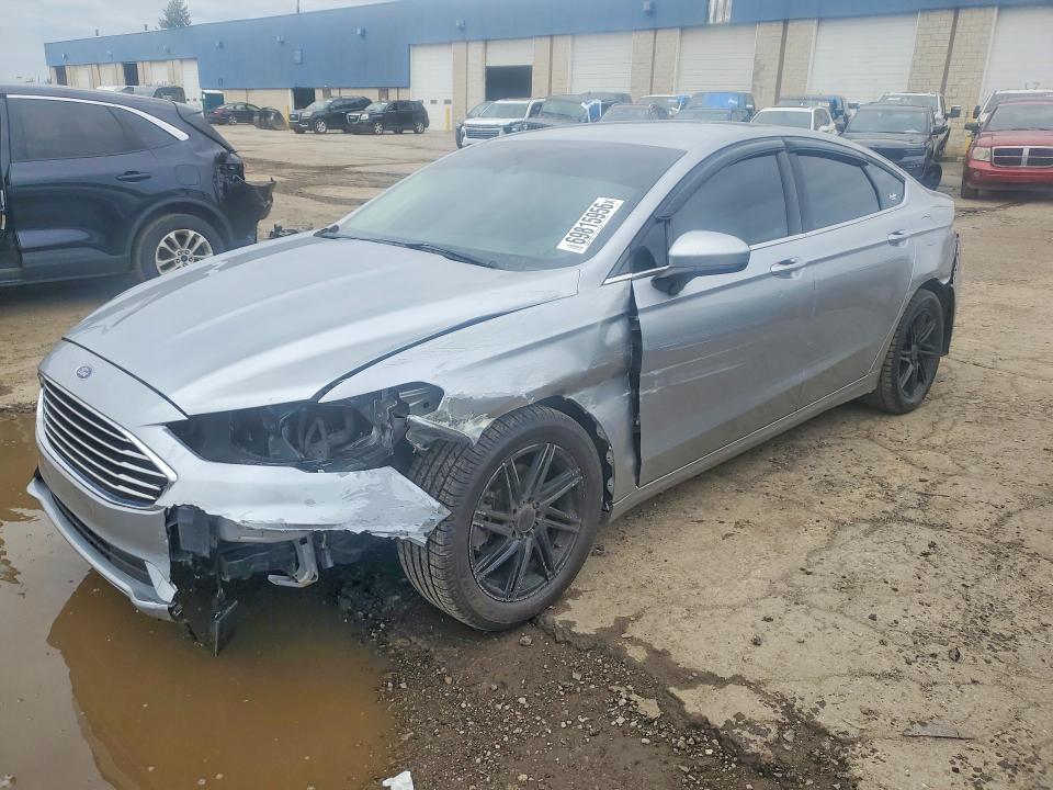 69815956 :رقم المزاد ، 3FA6P0HD7LR140960 vin ، 2020 Ford Fusion مزاد بيع