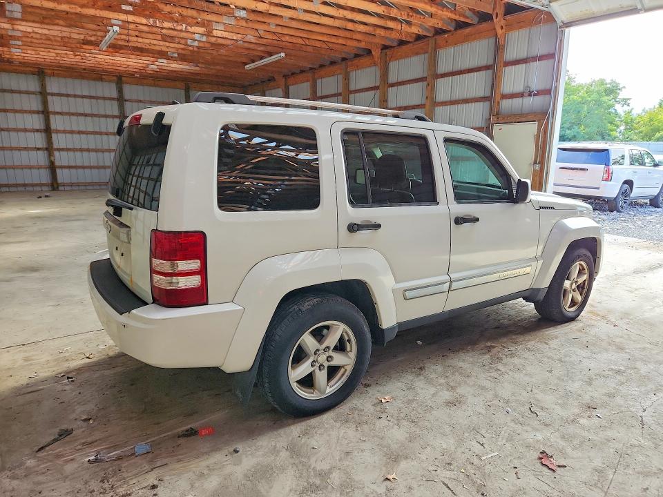 69359656 :رقم المزاد ، 1J4PN5GK2BW582312 vin ، 2011 Jeep Liberty مزاد بيع