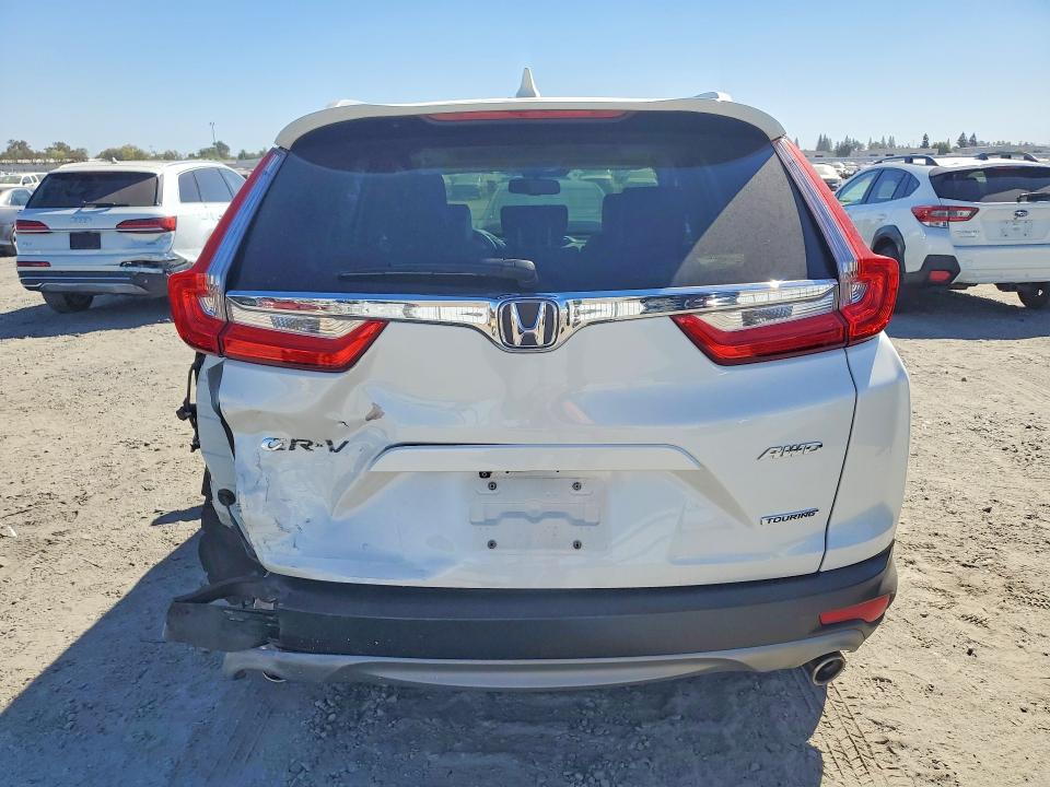 70840656 :رقم المزاد ، 2HKRW2H99JH625618 vin ، 2018 Honda Cr-v مزاد بيع