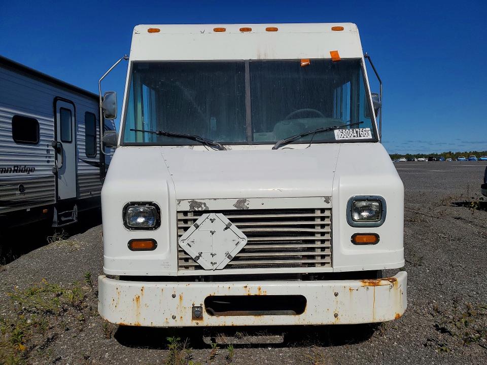68084766 :رقم المزاد ، 4UZAANDU69CAF1858 vin ، 2009 Freightliner Chassis مزاد بيع