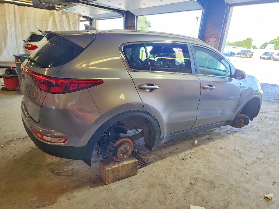Продажа на аукционе авто 2018 Kia Sportage, vin: KNDPMCAC5J7421203, номер лота: 69023786