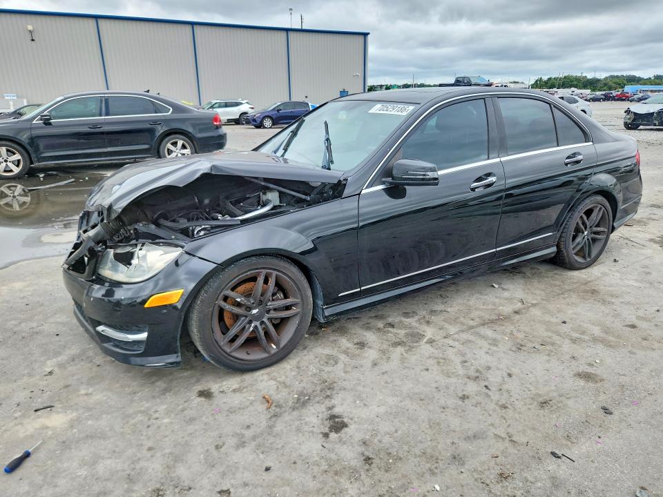 70529186 :رقم المزاد ، WDDGF4HB3DR289148 vin ، 2013 Mercedes-benz C مزاد بيع
