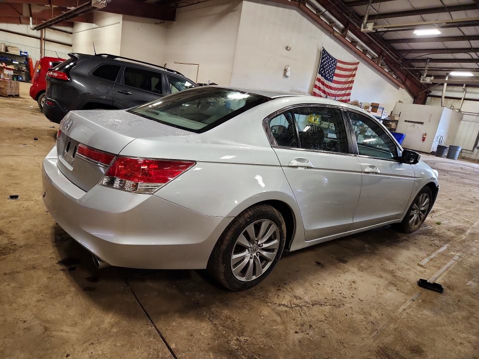 68677896 :رقم المزاد ، 1HGCP2F72CA067918 vin ، 2012 Honda Accord مزاد بيع