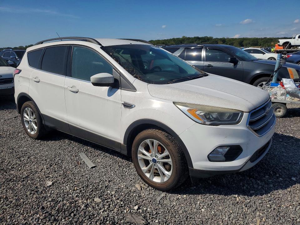 Продажа на аукционе авто 2017 Ford Escape, vin: 1FMCU0GD0HUE69244, номер лота: 70505006