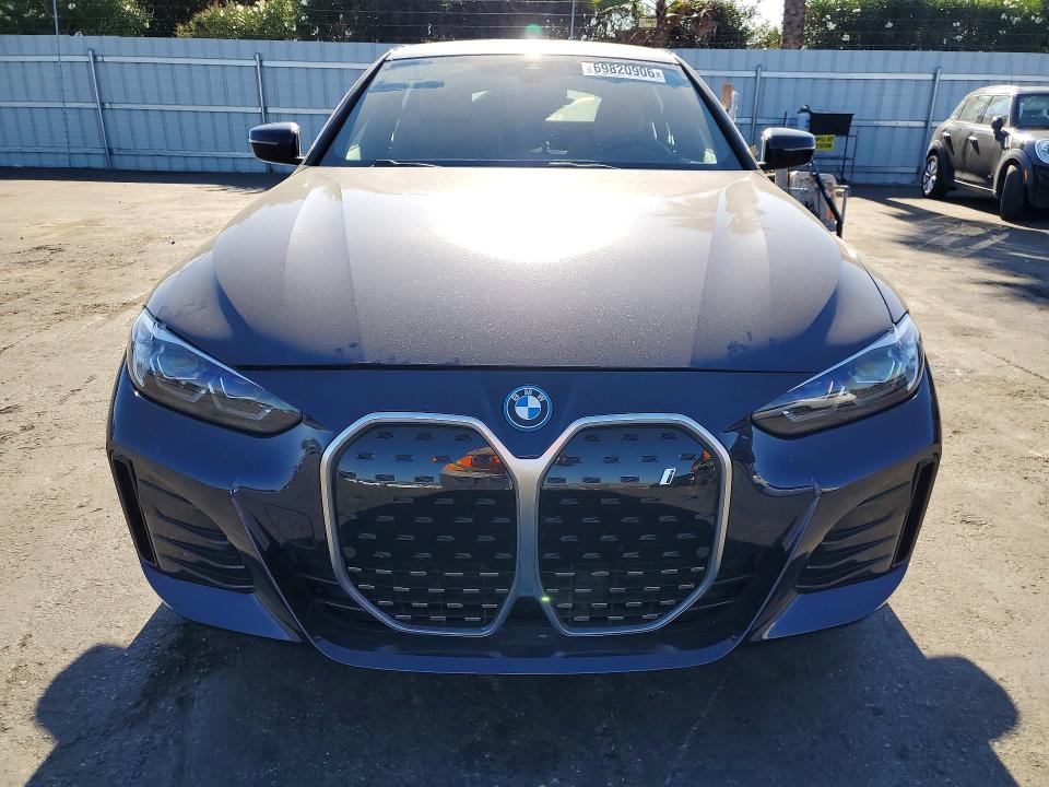 69820906 :رقم المزاد ، WBY73AW00PFN77233 vin ، 2023 Bmw I4 مزاد بيع