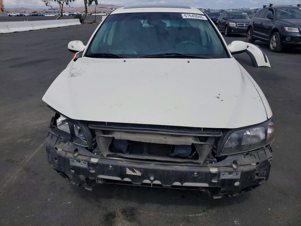 2001 Volvo V70 მანქანა იყიდება აუქციონზე, vin: YV1SW58D811140766, აუქციონის ნომერი: 67640046