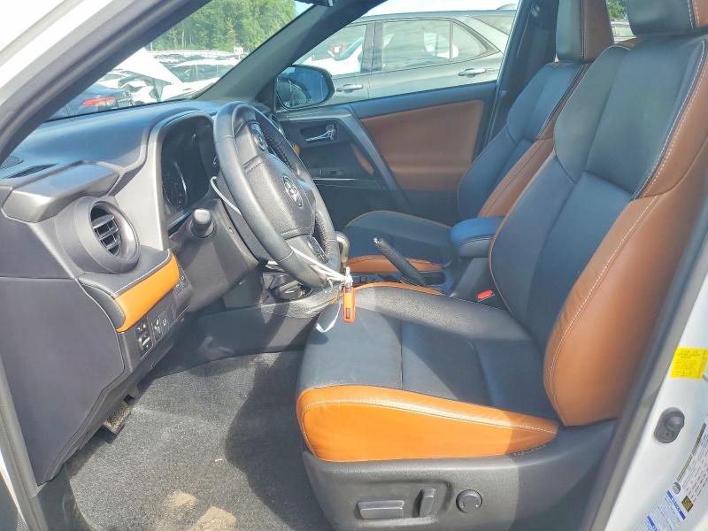 Продаж на аукціоні авто 2017 Toyota Rav4, vin: 2T3JFREV4HW672629, номер лоту: 69621036