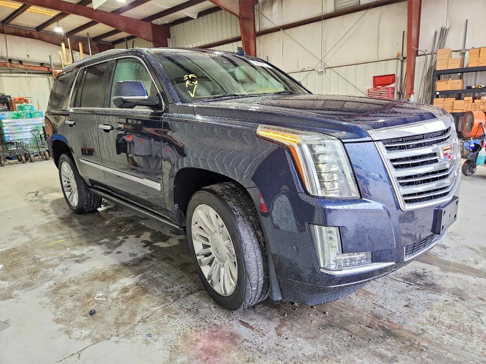 2018 Cadillac Escalade მანქანა იყიდება აუქციონზე, vin: 1GYS4DKJ7JR319283, აუქციონის ნომერი: 68654356