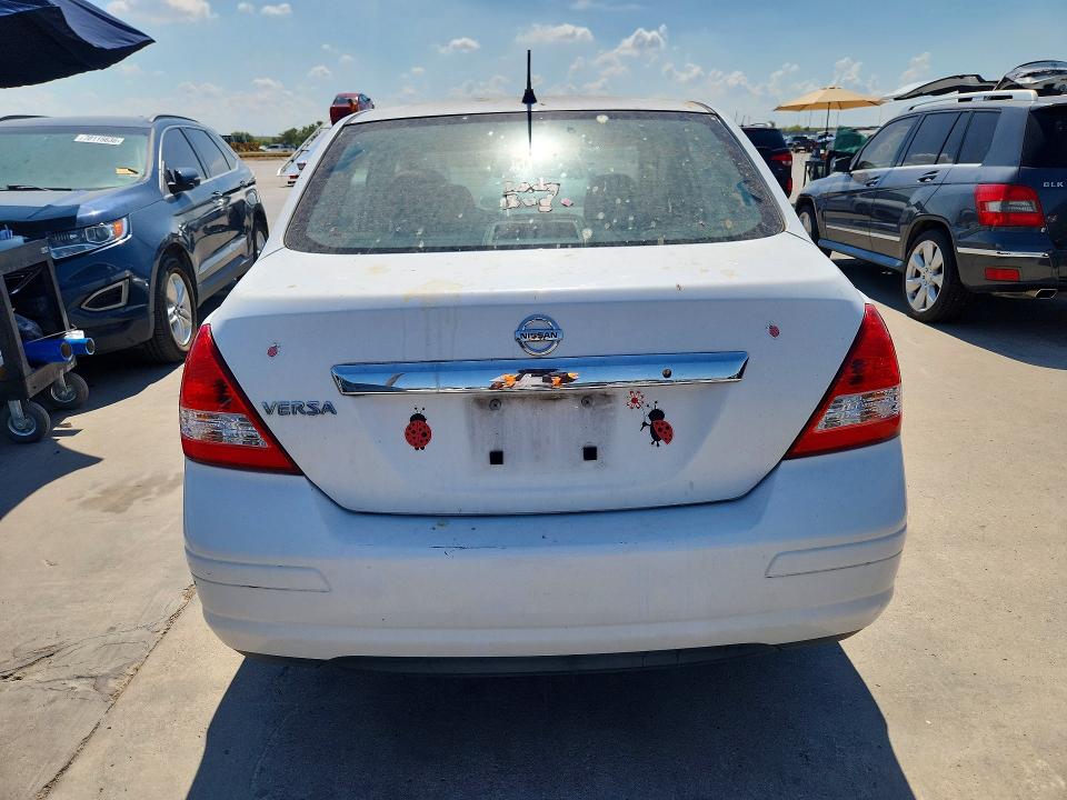 70004536 :رقم المزاد ، 3N1BC1AP9BL359552 vin ، 2011 Nissan Versa مزاد بيع