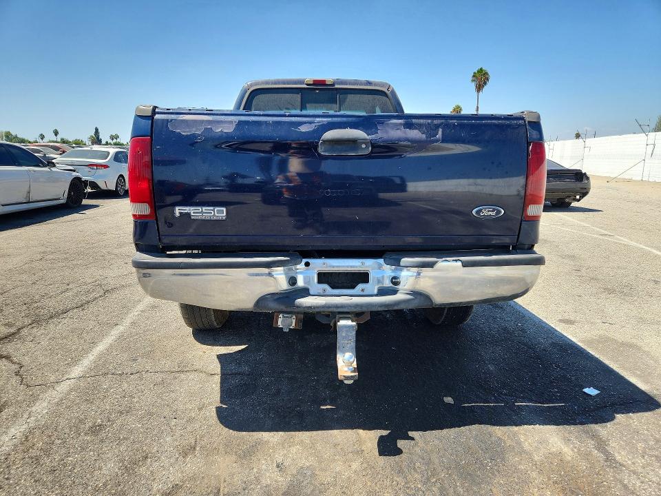 67817386 :رقم المزاد ، 1FTNX21L52EA85056 vin ، 2002 Ford F250 مزاد بيع