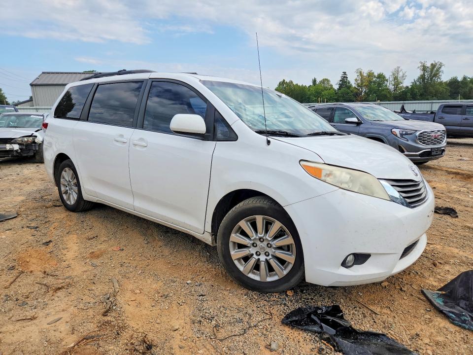 2013 Toyota Sienna მანქანა იყიდება აუქციონზე, vin: 5TDDK3DCXDS056337, აუქციონის ნომერი: 68272076