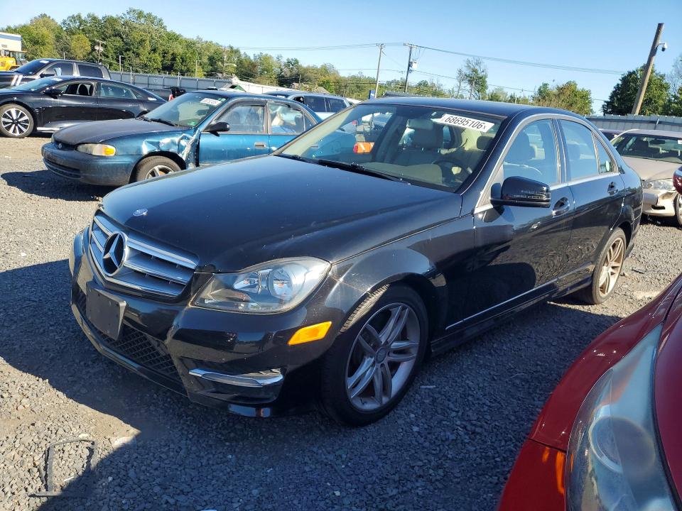 68695106 :رقم المزاد ، WDDGF8AB1DR278666 vin ، 2013 Mercedes-benz C مزاد بيع