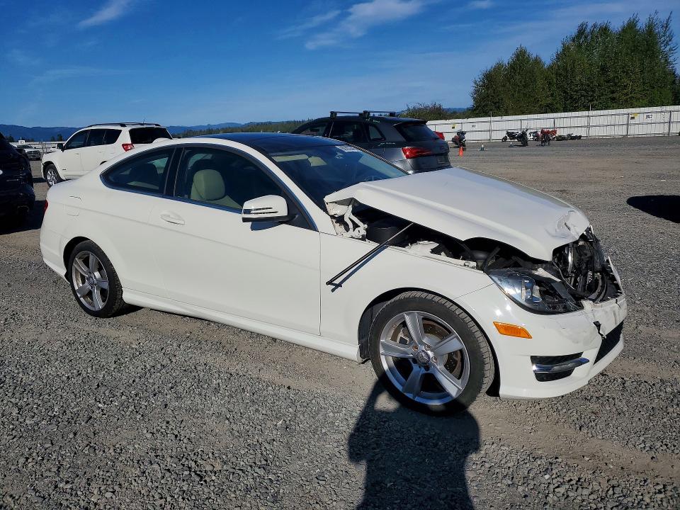 68703946 :رقم المزاد ، WDDGJ4HB0CF741118 vin ، 2012 Mercedes-benz C مزاد بيع