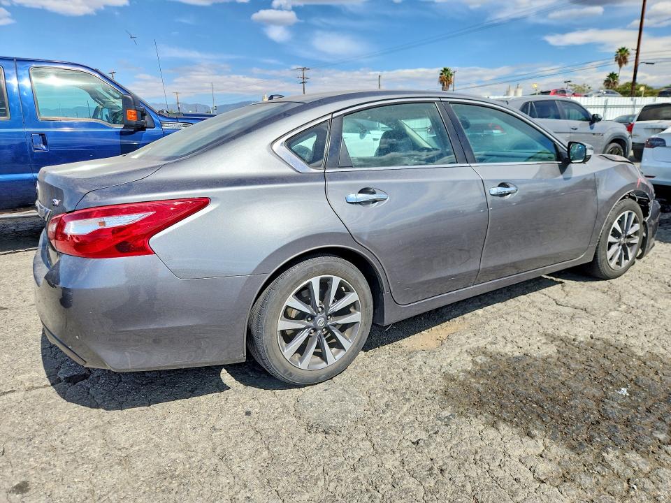 2016 Nissan Altima მანქანა იყიდება აუქციონზე, vin: 1N4AL3AP0GC226076, აუქციონის ნომერი: 70675726