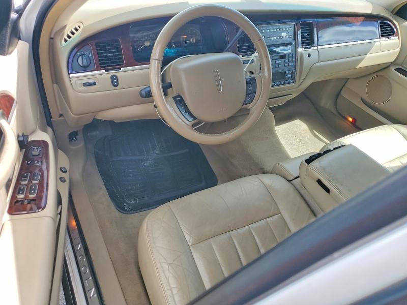 Aukcja sprzedaży 2008 Lincoln Town Car, vin: 2L1FM88W08X658708, numer aukcji: 70557396