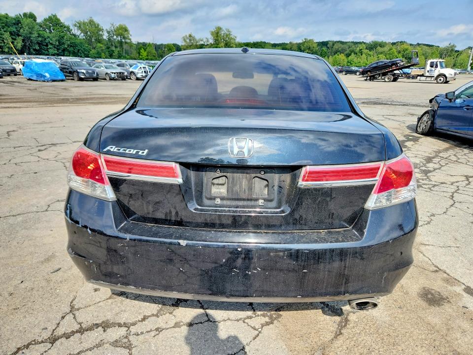 2011 Honda Accord მანქანა იყიდება აუქციონზე, vin: 1HGCP2F80BA111440, აუქციონის ნომერი: 67391586