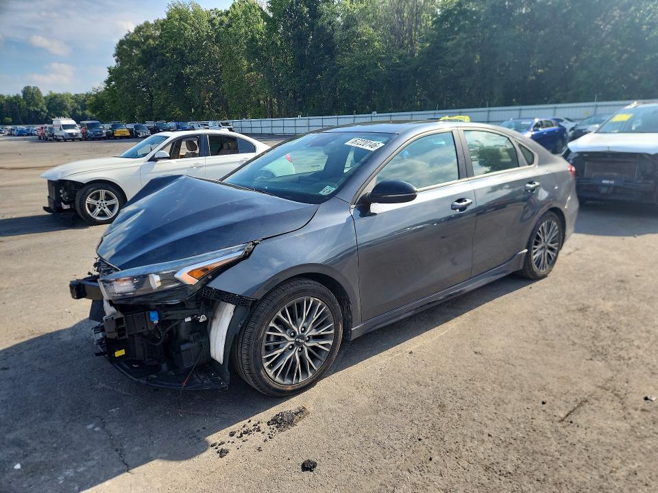 67220146 :رقم المزاد ، 3KPF54AD8NE424481 vin ، 2022 Kia Forte مزاد بيع