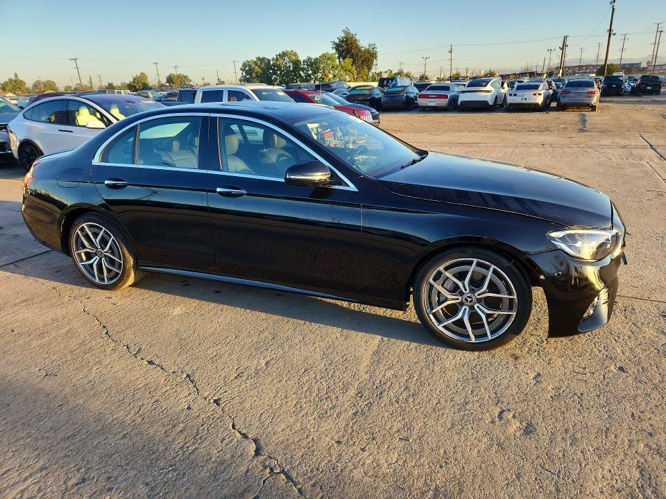 2021 Mercedes-benz E მანქანა იყიდება აუქციონზე, vin: W1KZF8DB7MA887182, აუქციონის ნომერი: 68670526