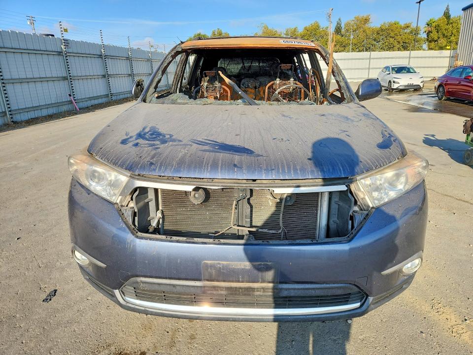 2013 Toyota Highlander მანქანა იყიდება აუქციონზე, vin: 5TDBK3EH6DS270050, აუქციონის ნომერი: 66979616