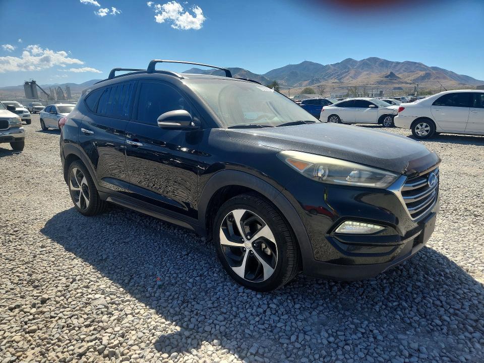 Продажа на аукционе авто 2016 Hyundai Tucson, vin: KM8J33A29GU033168, номер лота: 67929256
