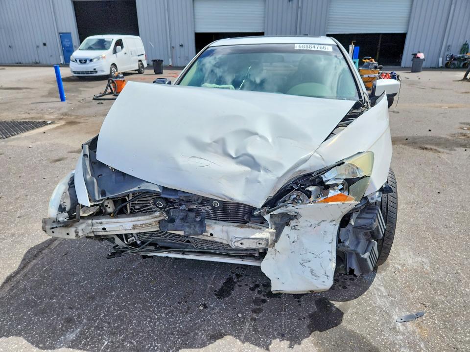 68884766 :رقم المزاد ، 1HGCM66594A010244 vin ، 2004 Honda Accord مزاد بيع
