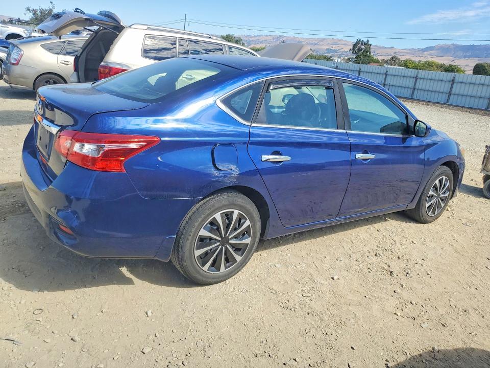 Продажа на аукционе авто 2017 Nissan Sentra, vin: 3N1AB7AP3HY232308, номер лота: 68202146