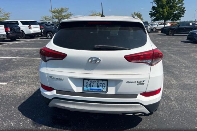 Продажа на аукционе авто 2017 Hyundai Tucson, vin: KM8J3CA2XHU275940, номер лота: 69829776