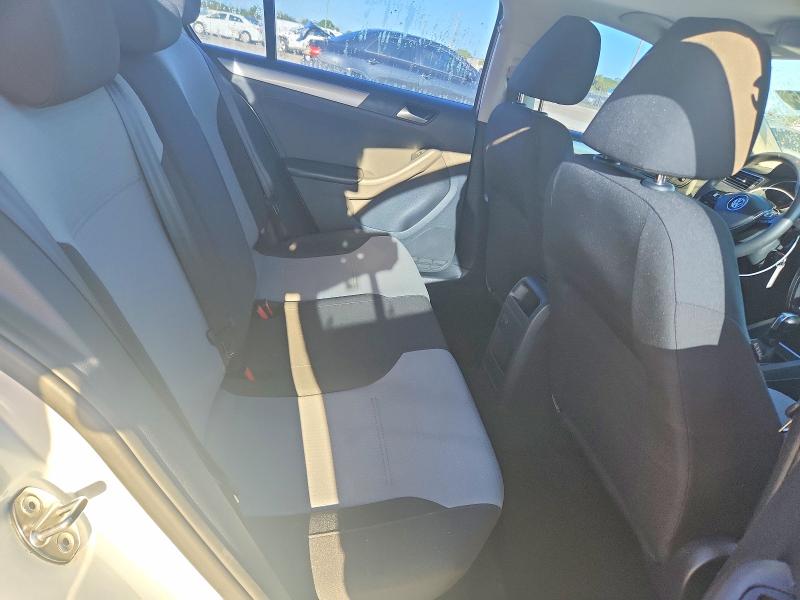 69727036 :رقم المزاد ، 3VW2B7AJ7HM224150 vin ، 2017 Volkswagen Jetta مزاد بيع