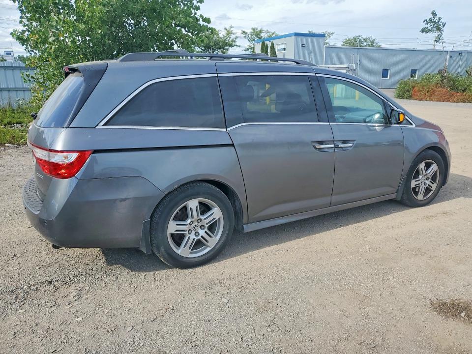 67799426 :رقم المزاد ، 5FNRL5H92BB507758 vin ، 2011 Honda Odyssey مزاد بيع