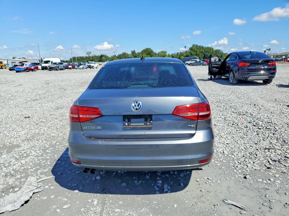 68443666 :رقم المزاد ، 3VWD17AJ4FM305566 vin ، 2015 Volkswagen Jetta مزاد بيع
