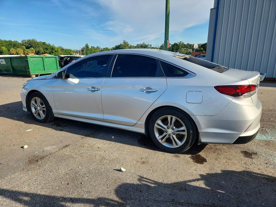 2018 Hyundai Sonata მანქანა იყიდება აუქციონზე, vin: 5NPE34AF1JH647132, აუქციონის ნომერი: 69043156