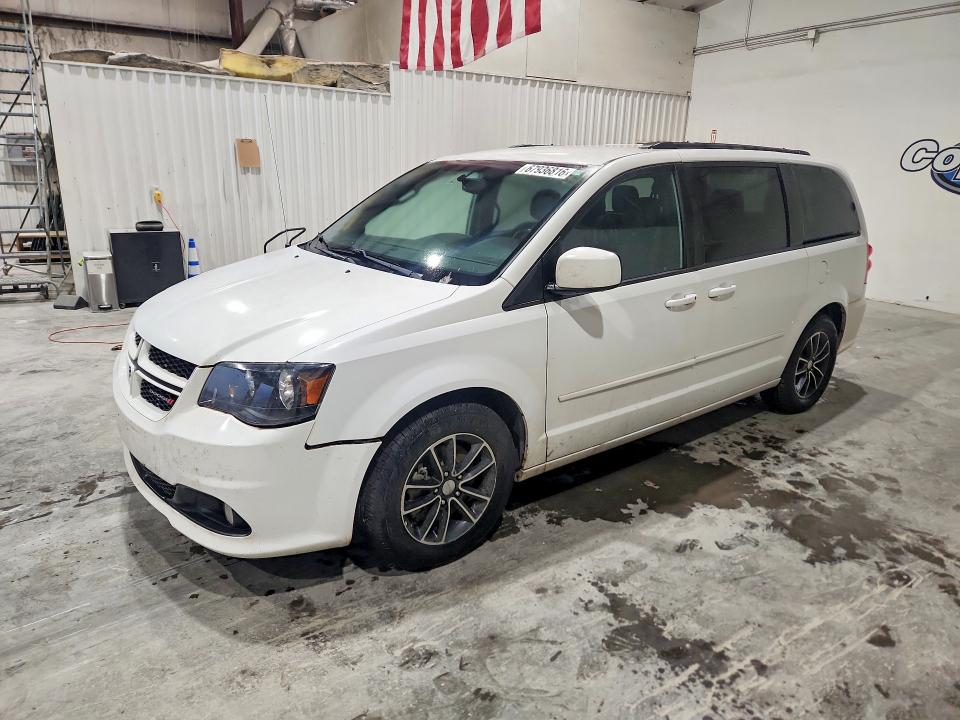 67936816 :رقم المزاد ، 2C4RDGEG8HR740486 vin ، 2017 Dodge Grand Caravan مزاد بيع