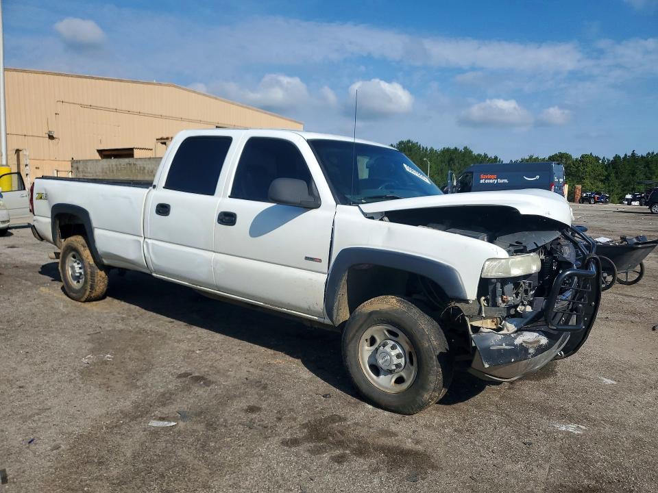 69879226 :رقم المزاد ، 1GCHC23142F149862 vin ، 2002 Chevrolet Silverado مزاد بيع