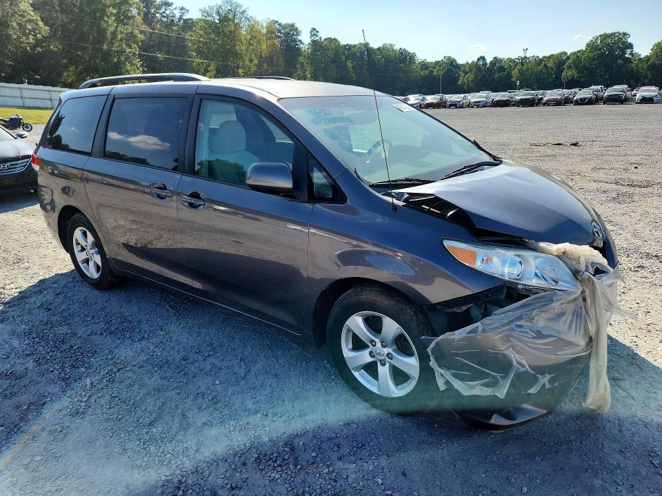 Aukcja sprzedaży 2011 Toyota Sienna, vin: 5TDKK3DC6BS171196, numer aukcji: 69587226